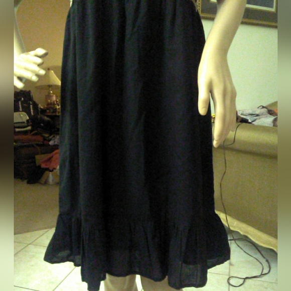 BNWOT THML (ANTHROPOLOGIE) DRESS EMBROIDERY ON TOP BLACK RUFFLE BTTM. SZ. MED - Picture 7 of 8